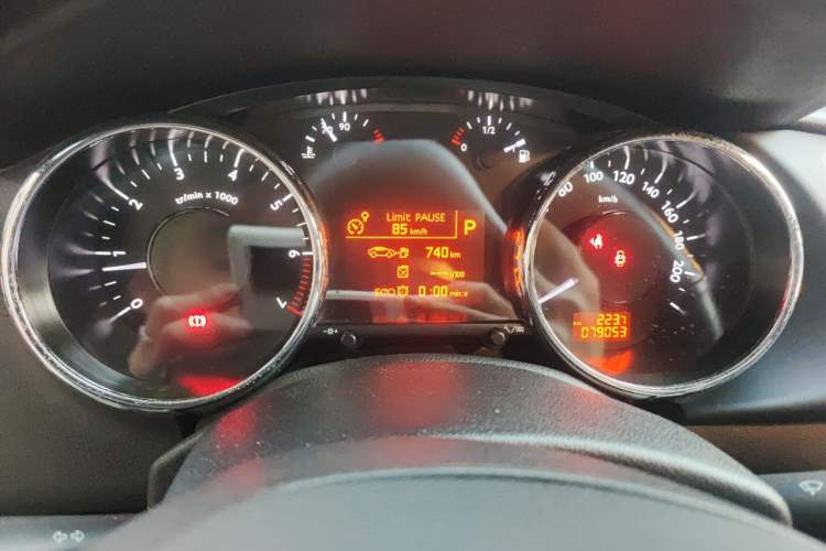 Used Peugeot 3008 2015 1.6THP Automatic Trend Edition Instrument Cluster