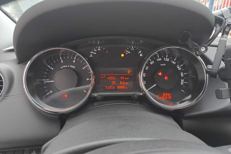Used Peugeot 3008 2015 2.0L Automatic Classic Edition Instrument Cluster