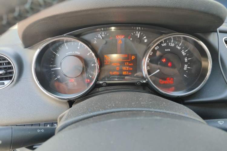 Used Peugeot 3008 2015 2.0L Automatic Trend Edition Instrument Cluster