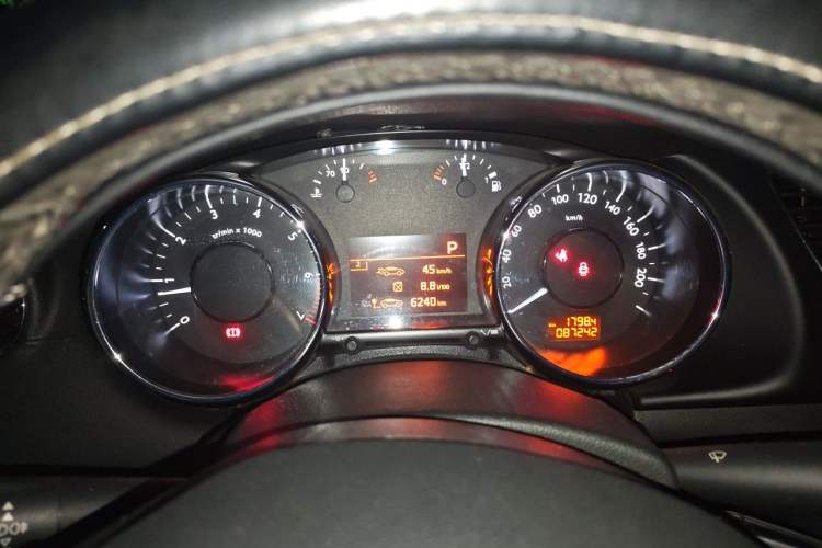 Used Peugeot 3008 2015 2.0L Automatic Trend Edition Instrument Cluster