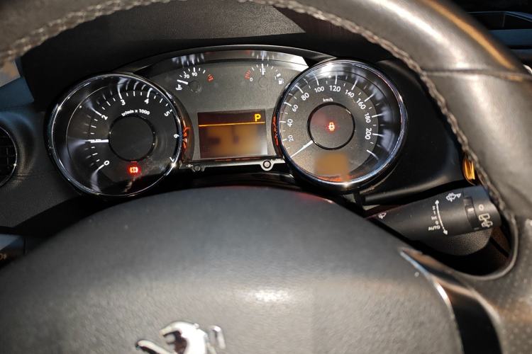 Used Peugeot 3008 2015 1.6THP Automatic Trend Edition Instrument Cluster