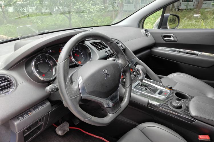 Used Peugeot 3008 2015 1.6THP Automatic Prestige Edition Interior 3