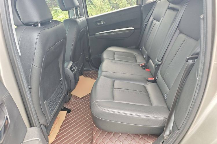 Used Peugeot 3008 2015 2.0L Automatic Trend Edition Interior 3