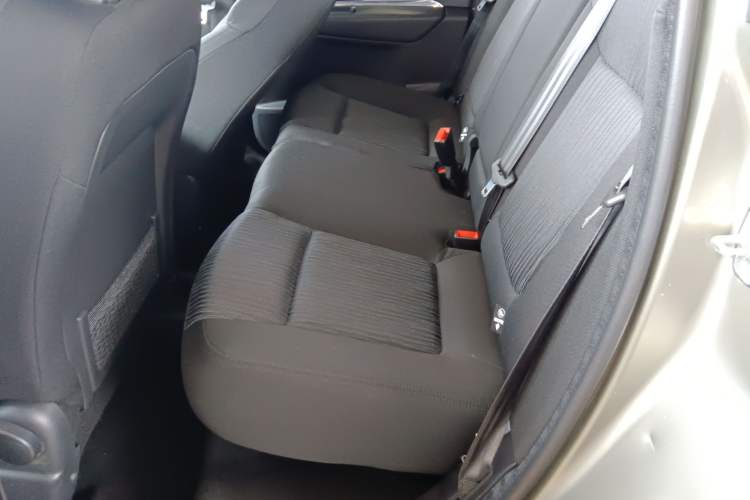 Used Peugeot 3008 2015 1.6THP Automatic Classic Edition Interior 4