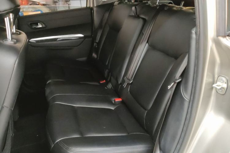 Used Peugeot 3008 2015 2.0L Automatic Classic Edition Interior 4