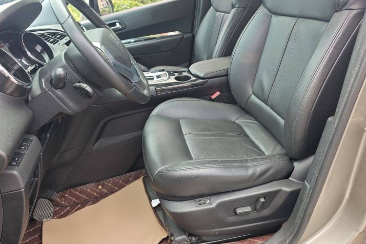 Used Peugeot 3008 2015 2.0L Automatic Trend Edition Interior 8
