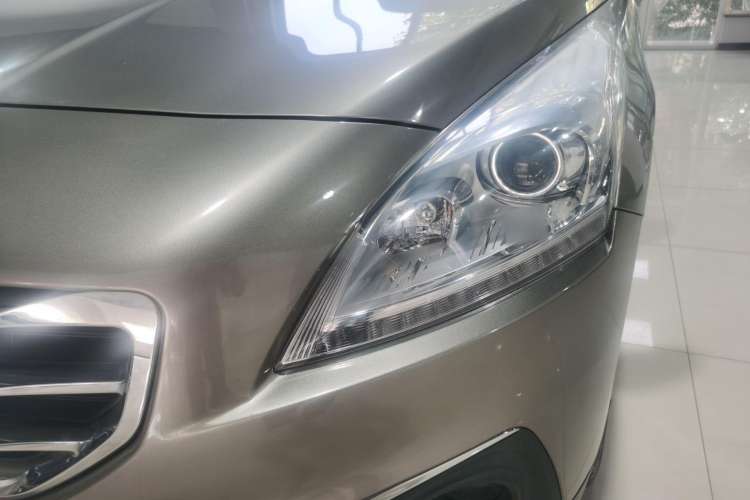 Used Peugeot 3008 2015 2.0L Automatic Classic Edition Left Front Headlight