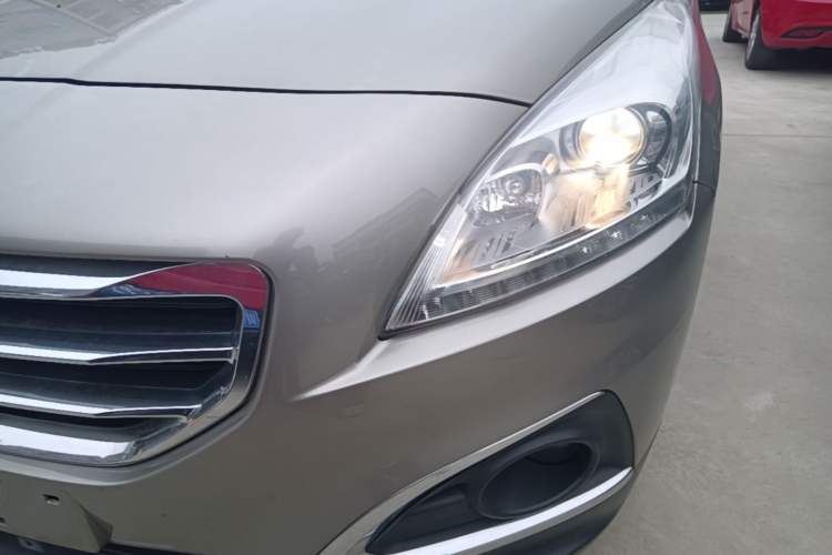 Used Peugeot 3008 2015 2.0L Automatic Classic Edition Left Front Headlight