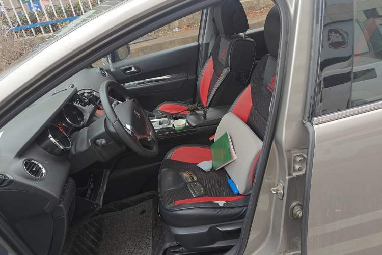 Used Peugeot 3008 2015 2.0L Automatic Classic Edition Left Front Seat