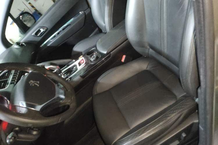 Used Peugeot 3008 2015 1.6THP Automatic Prestige Edition Left Front Seat
