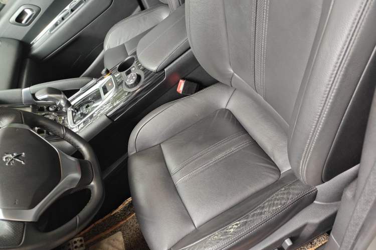 Used Peugeot 3008 2015 1.6THP Automatic Prestige Edition Left Front Seat