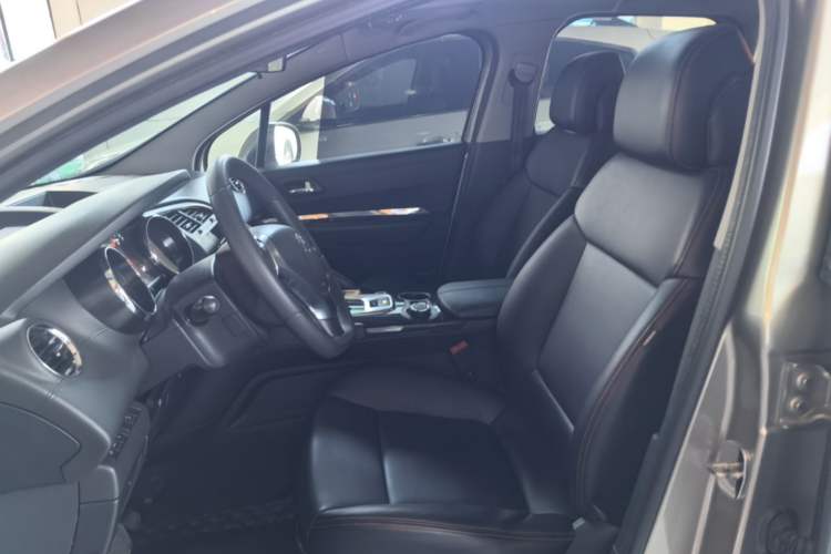 Used Peugeot 3008 2015 1.6THP Automatic Classic Edition Left Front Seat