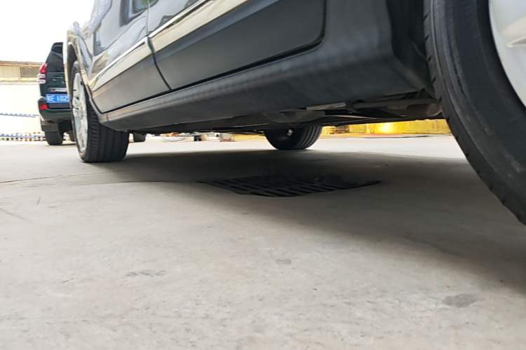 Used Peugeot 3008 2015 1.6THP Automatic Trend Edition Left Side Sill