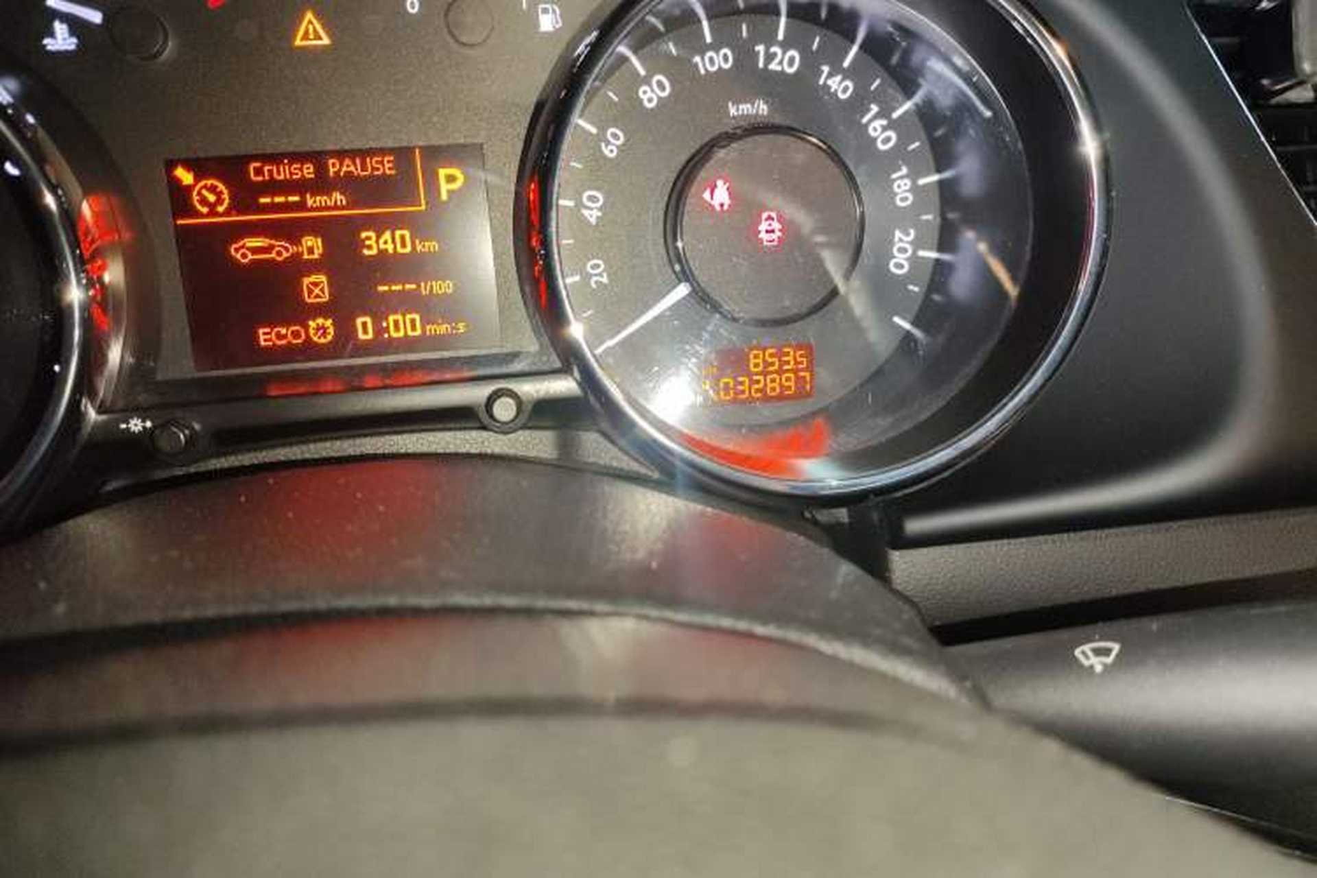 Used Peugeot 3008 2015 1.6THP Automatic Prestige Edition Odometer Close Up