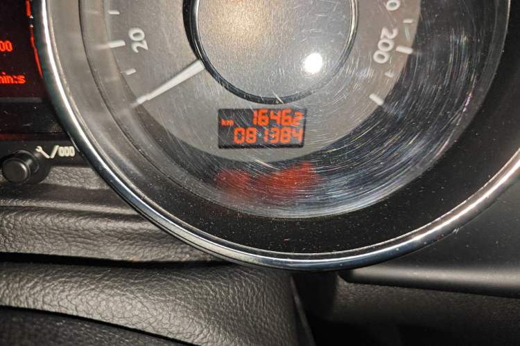 Used Peugeot 3008 2015 1.6THP Automatic Trend Edition Odometer Close Up