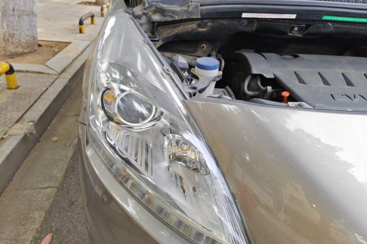 Used Peugeot 3008 2015 2.0L Automatic Trend Edition Right Front Headlight