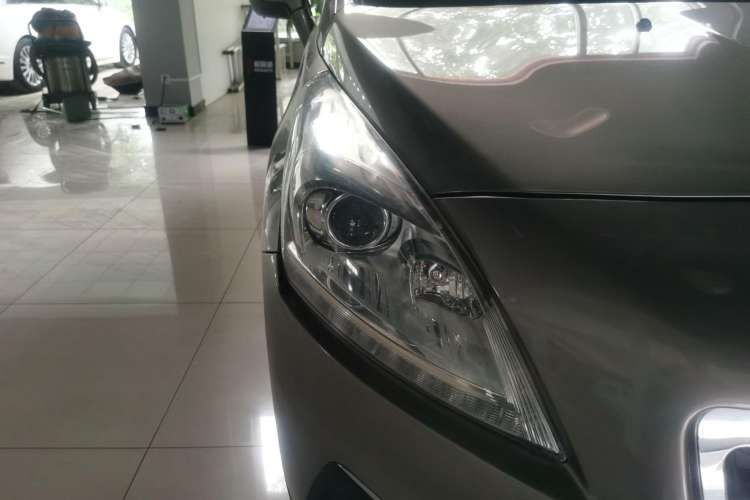 Used Peugeot 3008 2015 2.0L Automatic Classic Edition Right Front Headlight