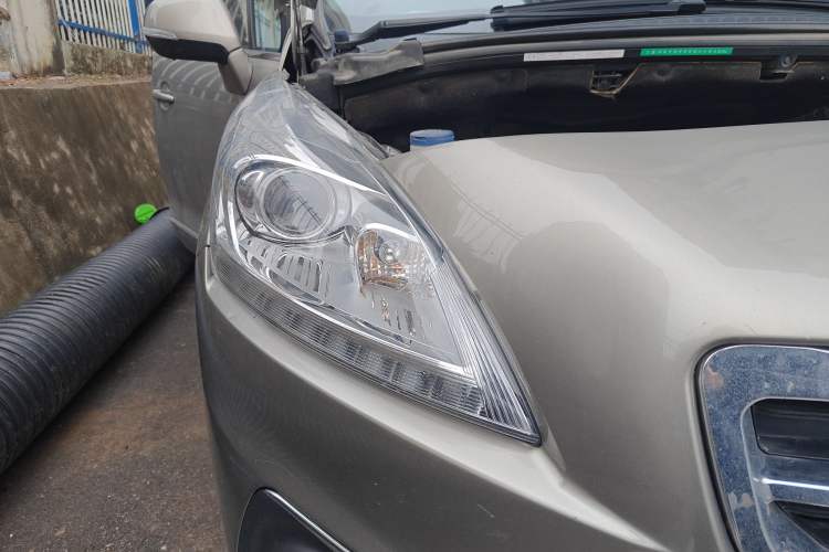 Used Peugeot 3008 2015 2.0L Automatic Classic Edition Right Front Headlight