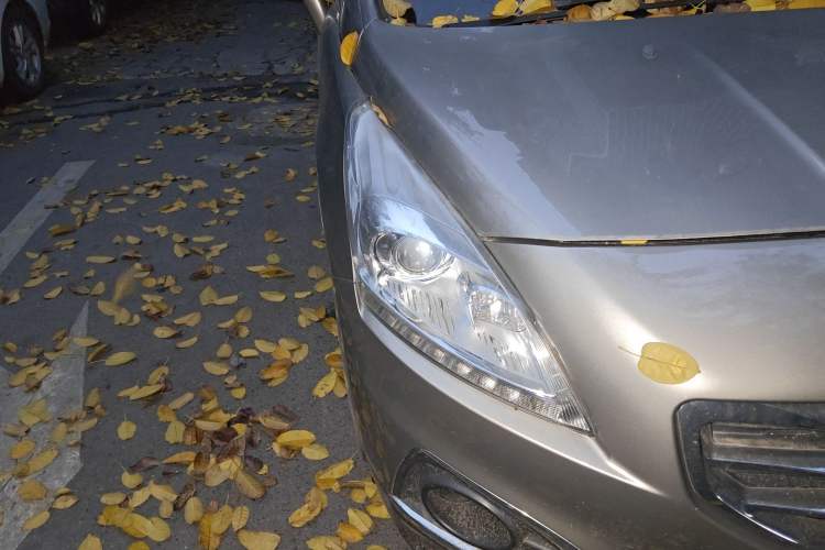 Used Peugeot 3008 2015 2.0L Automatic Trend Edition Right Front Headlight