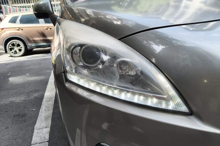 Used Peugeot 3008 2015 1.6THP Automatic Prestige Edition Right Front Headlight