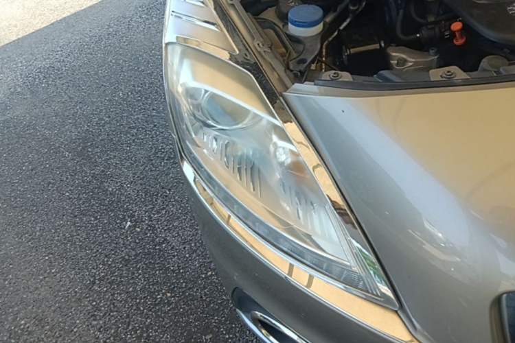 Used Peugeot 3008 2015 2.0L Automatic Trend Edition Right Front Headlight