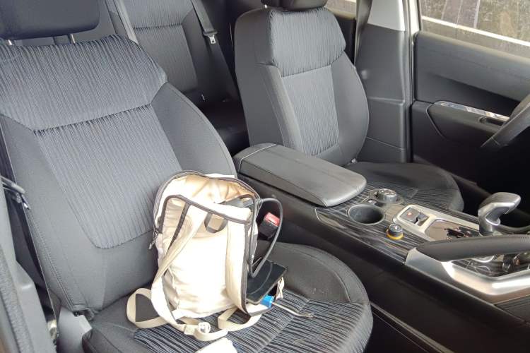 Used Peugeot 3008 2015 1.6THP Automatic Classic Edition Right Front Seat