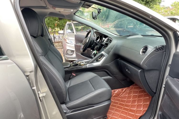 Used Peugeot 3008 2015 1.6THP Automatic Classic Edition Right Front Seat