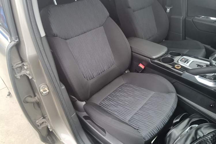 Used Peugeot 3008 2015 2.0L Automatic Classic Edition Right Front Seat
