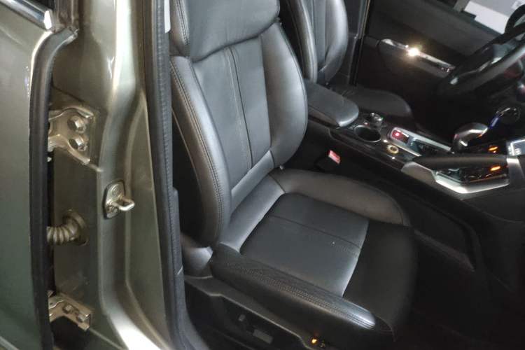 Used Peugeot 3008 2015 1.6THP Automatic Prestige Edition Right Front Seat