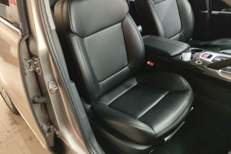 Used Peugeot 3008 2015 2.0L Automatic Classic Edition Right Front Seat