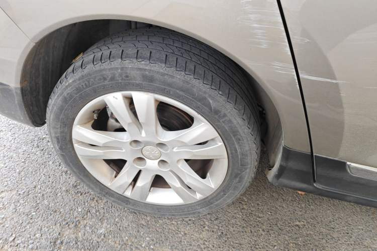 Used Peugeot 3008 2015 2.0L Automatic Trend Edition Right Front Wheel Hub