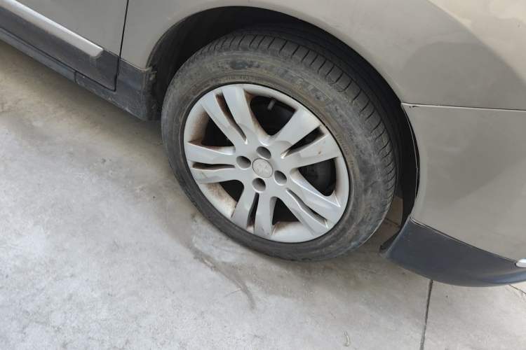 Used Peugeot 3008 2015 2.0L Automatic Trend Edition Right Front Wheel Hub