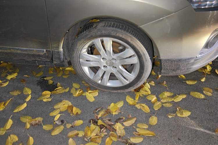 Used Peugeot 3008 2015 2.0L Automatic Trend Edition Right Front Wheel Hub