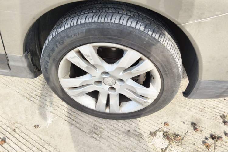 Used Peugeot 3008 2015 2.0L Automatic Classic Edition Right Front Wheel Hub