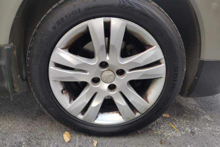 Used Peugeot 3008 2015 2.0L Automatic Classic Edition Right Front Wheel Hub
