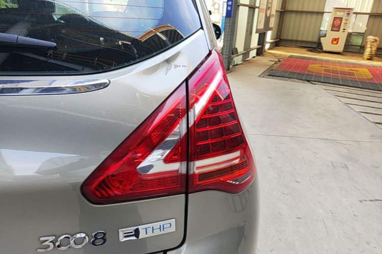 Used Peugeot 3008 2015 1.6THP Automatic Trend Edition Right Rear Taillight