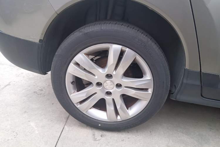 Used Peugeot 3008 2015 2.0L Automatic Classic Edition Right Rear Wheel Hub