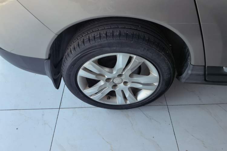 Used Peugeot 3008 2015 1.6THP Automatic Classic Edition Right Rear Wheel Hub
