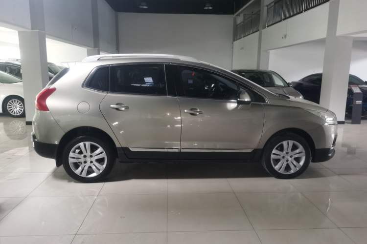Used Peugeot 3008 2015 2.0L Automatic Classic Edition Right Side
