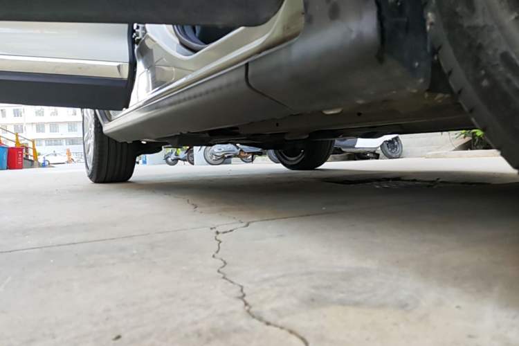 Used Peugeot 3008 2015 1.6THP Automatic Trend Edition Right Side Sill