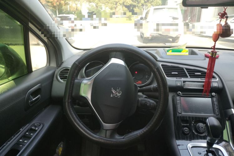 Used Peugeot 3008 2015 1.6THP Automatic Trend Edition Steering Wheel