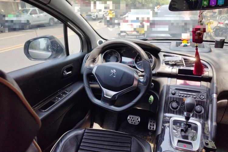 Used Peugeot 3008 2015 1.6THP Automatic Classic Edition Steering Wheel