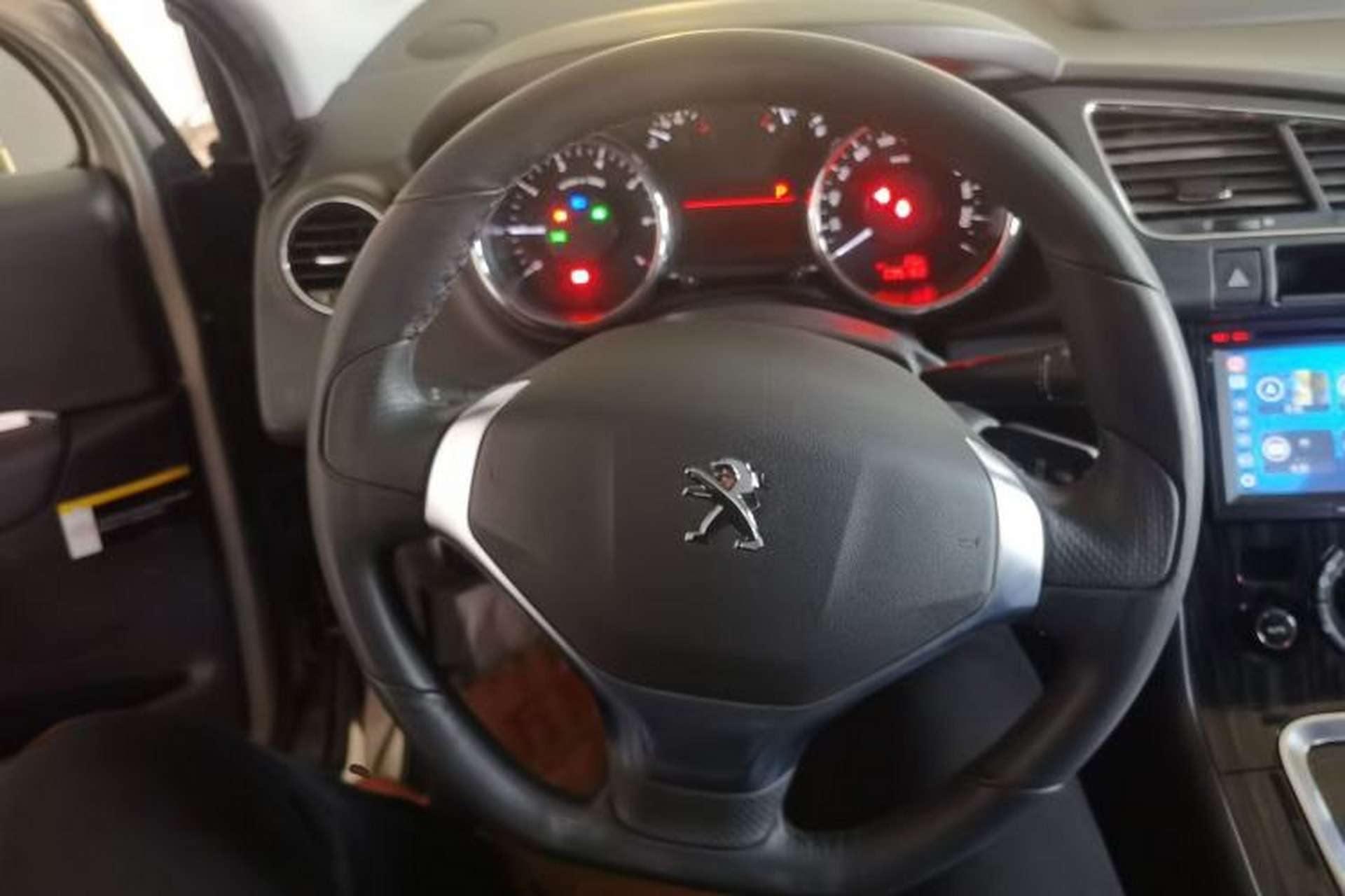 Used Peugeot 3008 2015 2.0L Automatic Trend Edition Steering Wheel
