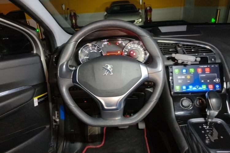Used Peugeot 3008 2015 1.6THP Automatic Classic Edition Steering Wheel