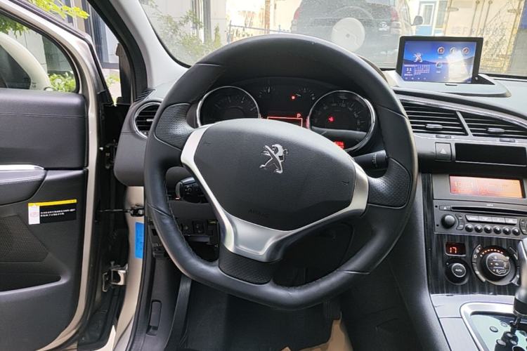 Used Peugeot 3008 2015 1.6THP Automatic Trend Edition Steering Wheel