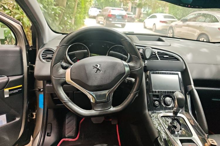 Used Peugeot 3008 2015 1.6THP Automatic Prestige Edition Steering Wheel