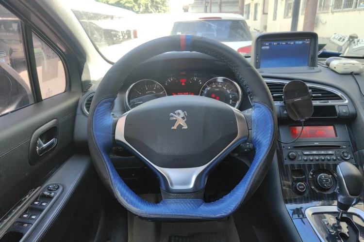 Used Peugeot 3008 2015 2.0L Automatic Trend Edition Steering Wheel