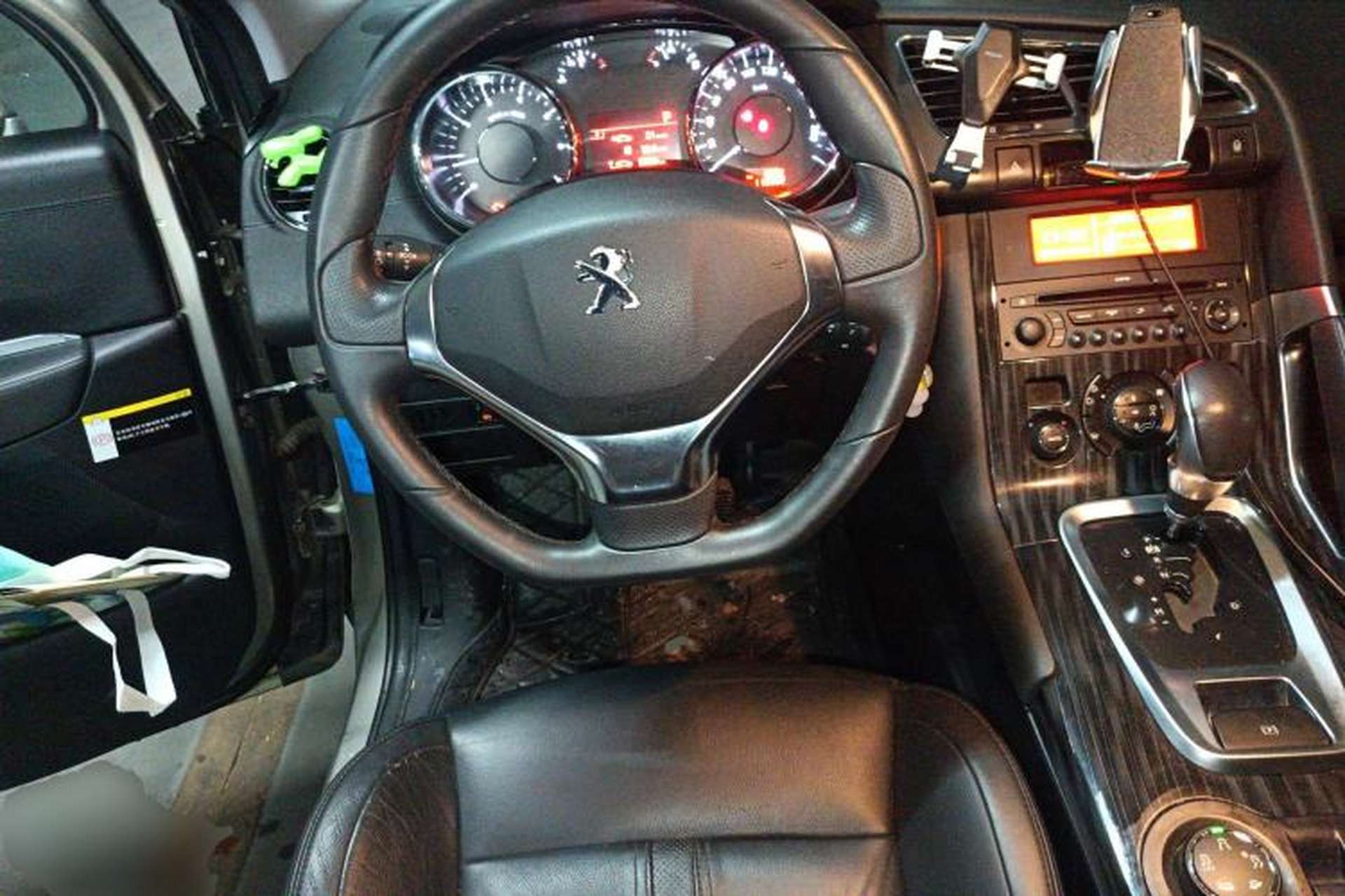 Used Peugeot 3008 2015 1.6THP Automatic Trend Edition Steering Wheel