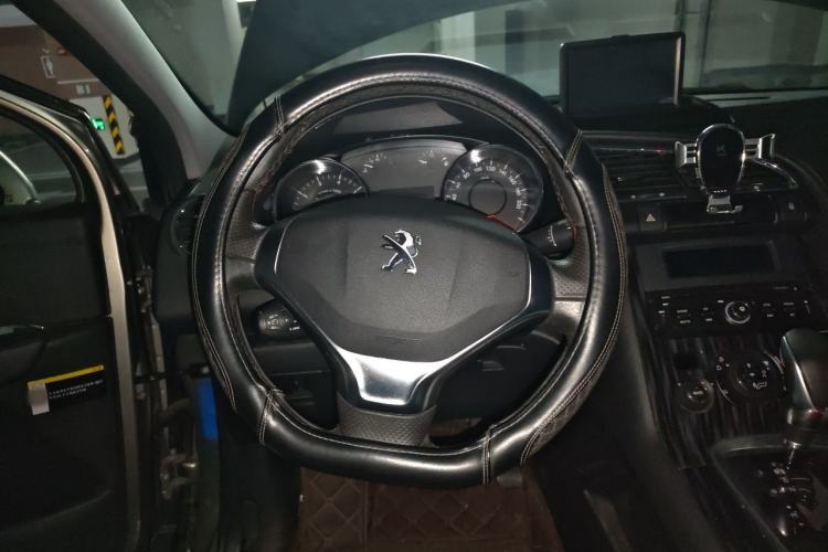 Used Peugeot 3008 2015 2.0L Automatic Trend Edition Steering Wheel