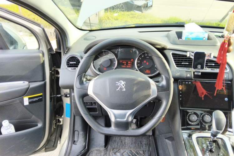 Used Peugeot 3008 2015 2.0L Automatic Classic Edition Steering Wheel
